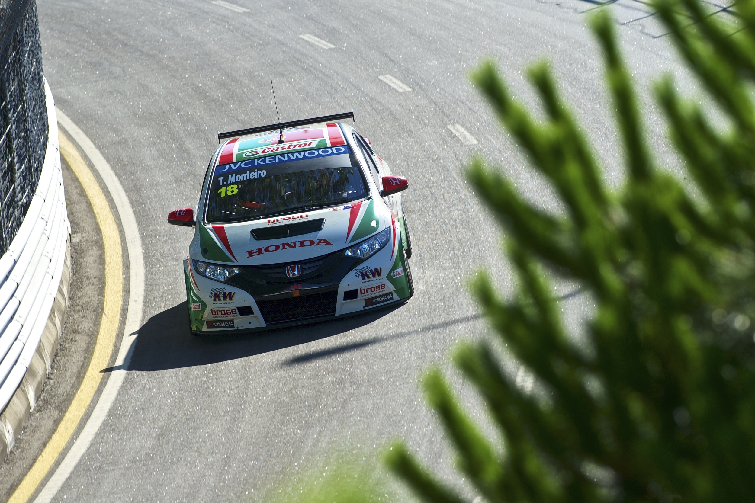 WTCR - Portuguese pride as Monteiro scores emotional WTCR win in